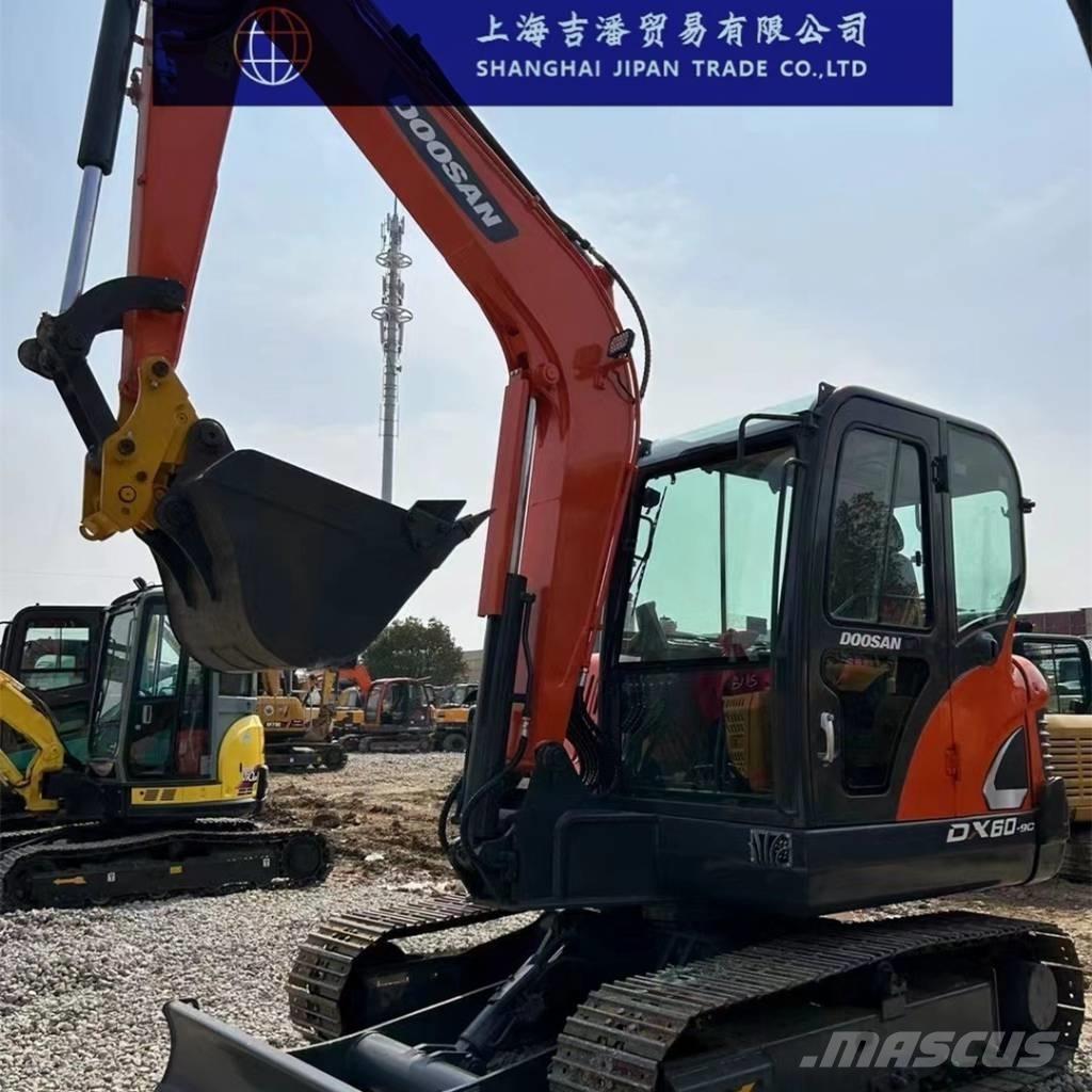 Doosan DX 60 Pásové rýpadlá