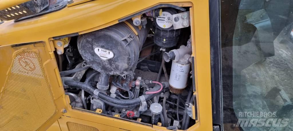 Komatsu D 61 PXI-24 Pásové dozéry