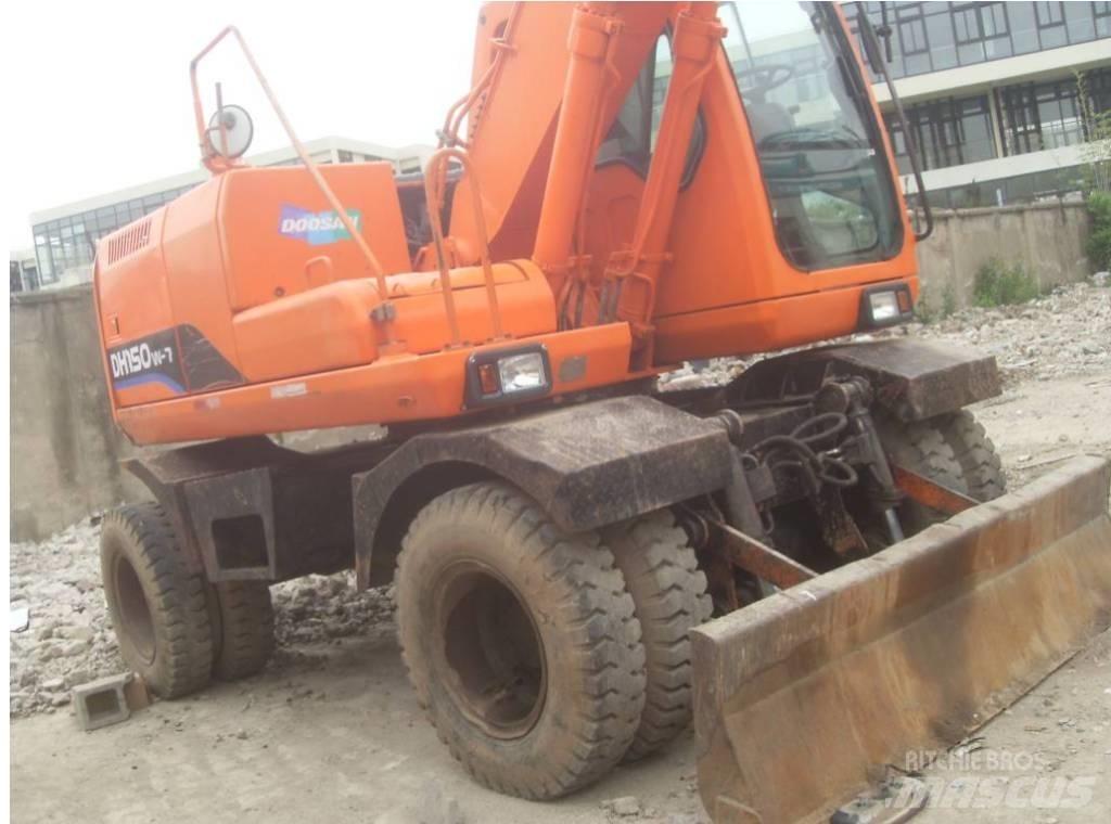 Doosan DH 150 W-7 Kolesové rýpadlá