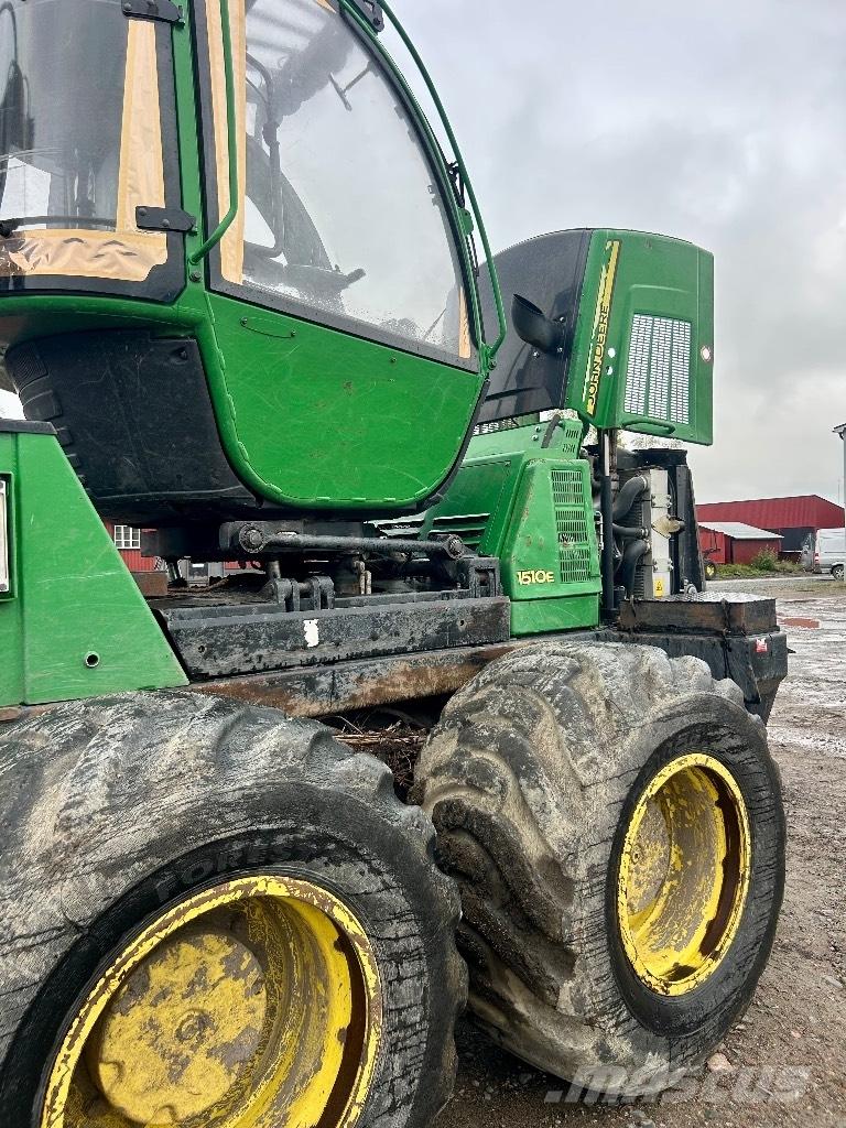 John Deere 1510 E Lesné traktory