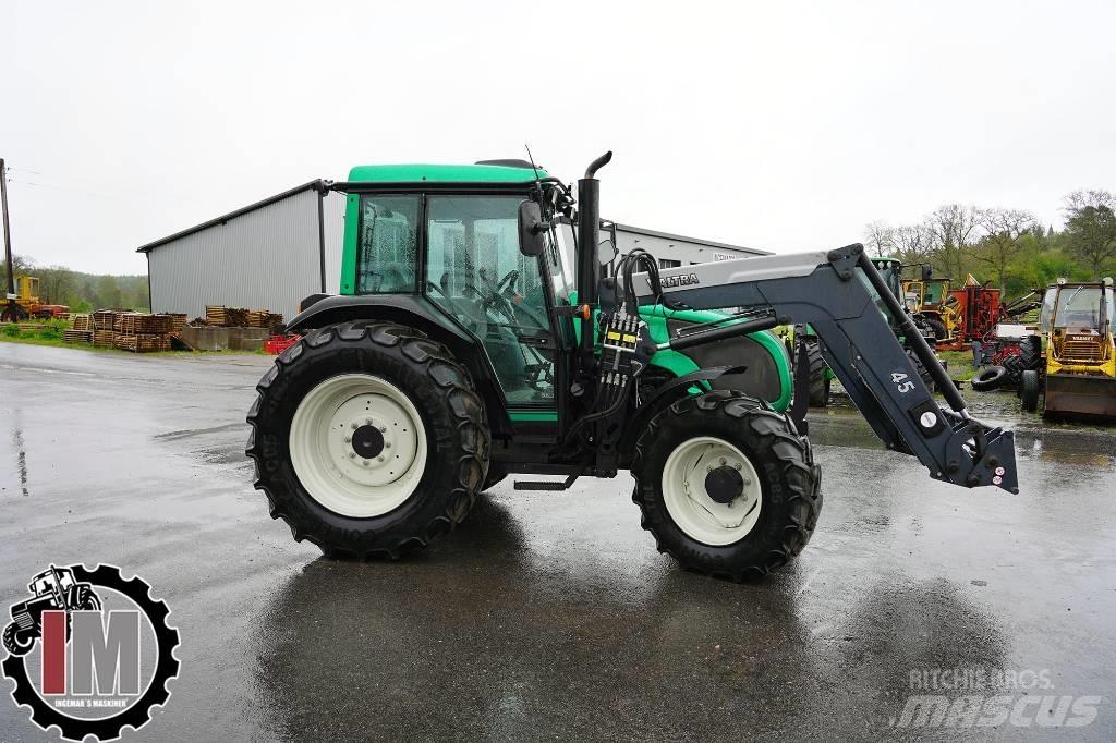 Valtra A 72 - Traktor Traktory