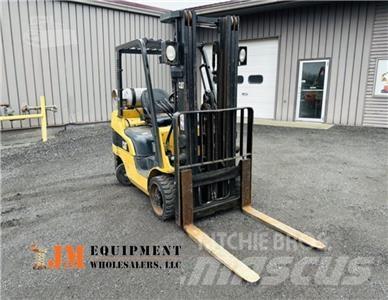 CAT C 6000 Kontajnerové manipulátory