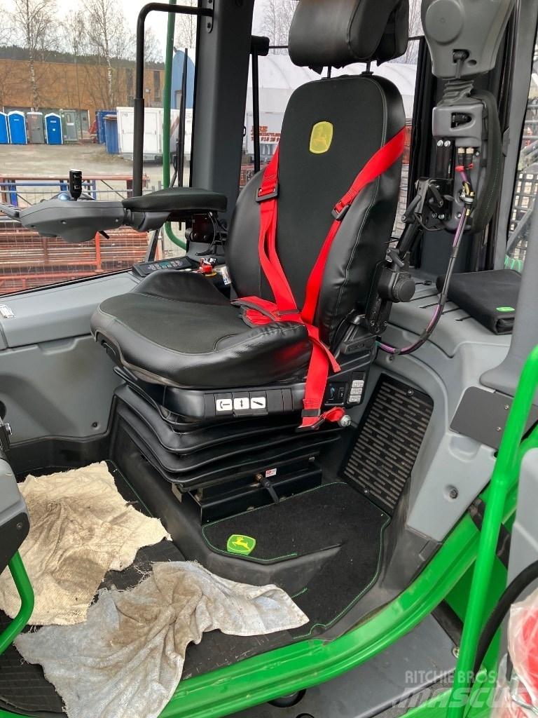 John Deere 1510G Lesné traktory