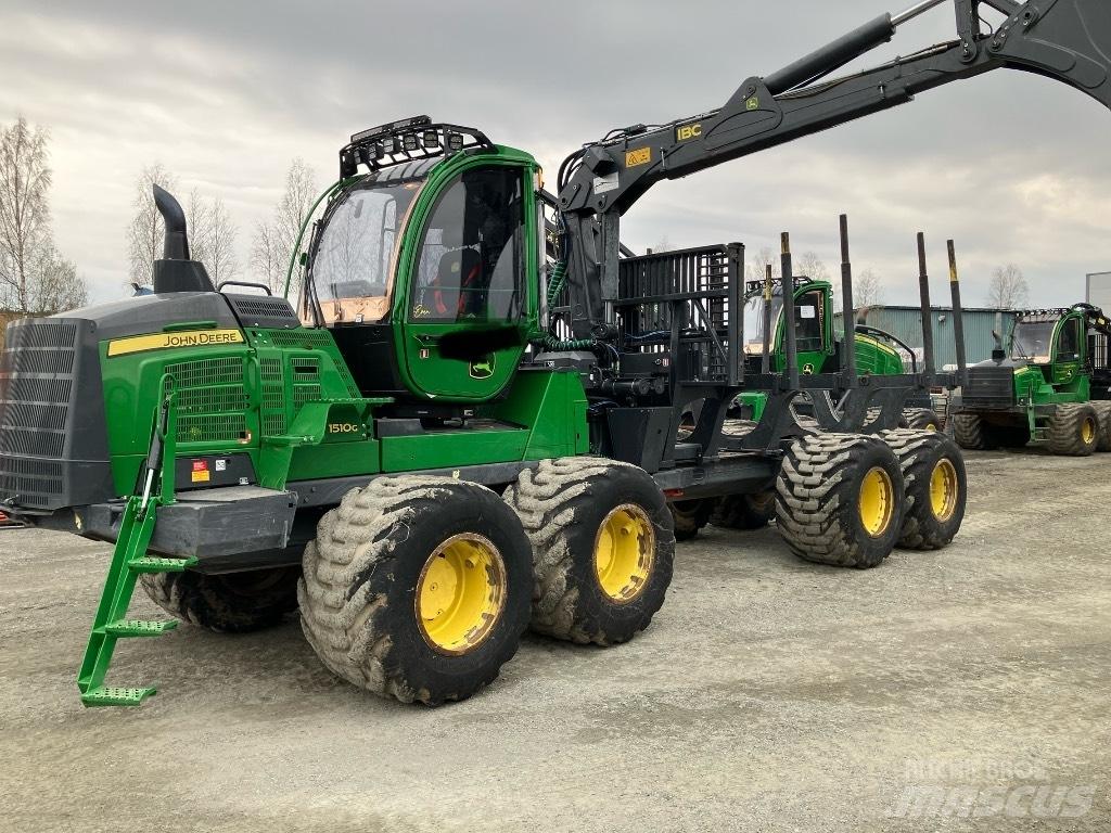 John Deere 1510G Lesné traktory