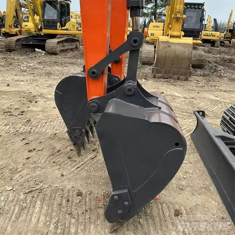 Doosan DX 80 Midi rýpadlá 7 t - 12 t