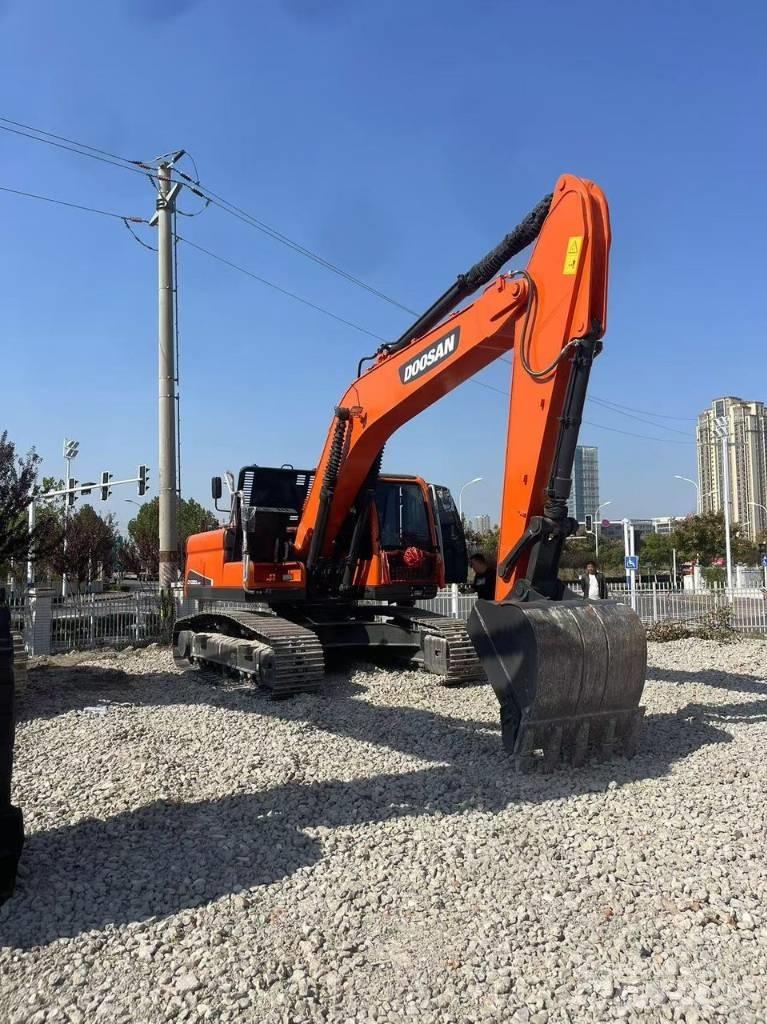 Doosan DX 225LC-9C Pásové rýpadlá