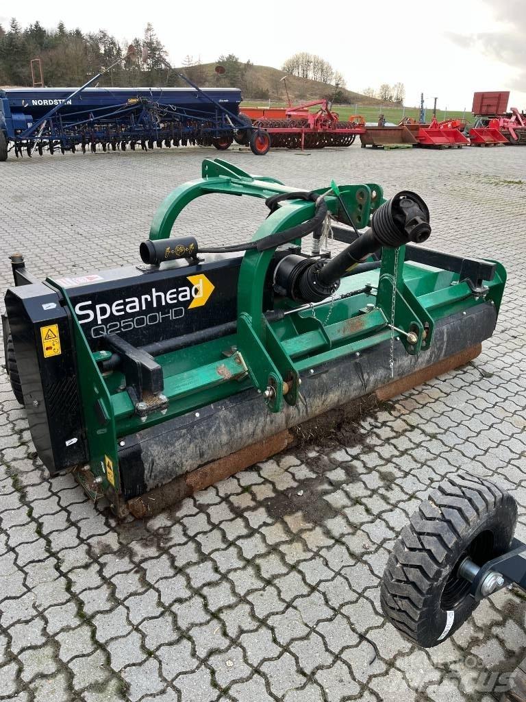 Spearhead Q 2500 HD Žacie stroje