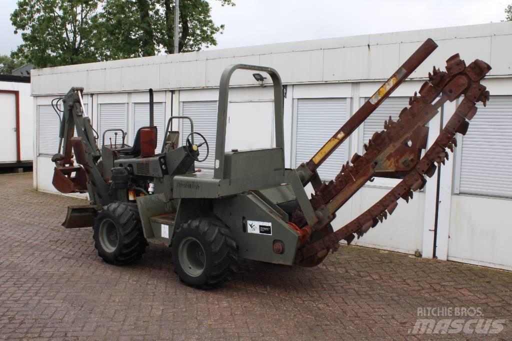 Ditch Witch 3210 Rýhovače