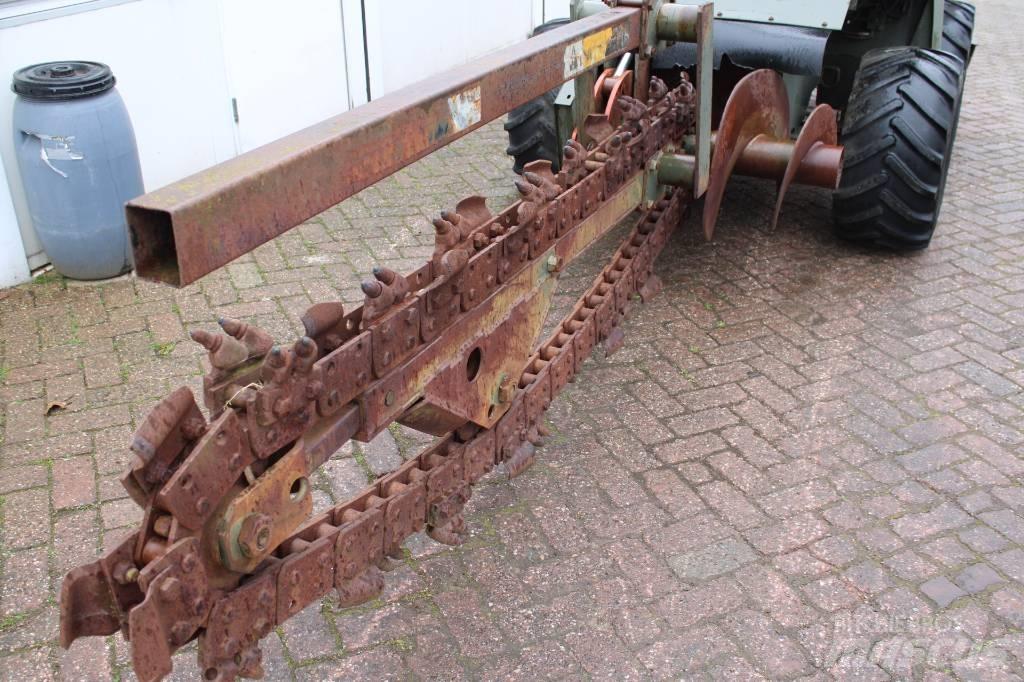Ditch Witch 3210 Rýhovače