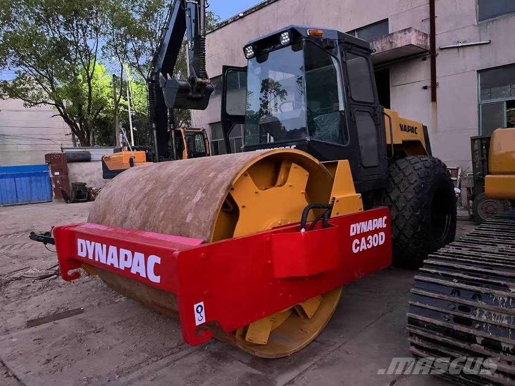 Dynapac CA 30 D Ťahačové valce