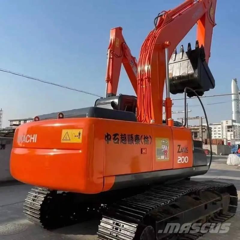 Hitachi ZX 200 Pásové rýpadlá