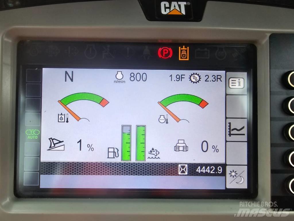 CAT D 6 K 2 LGP Pásové dozéry