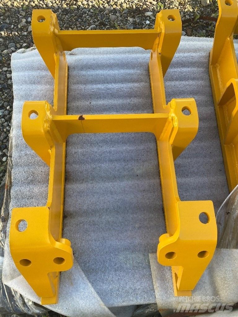 Komatsu D65PX Pásové dozéry