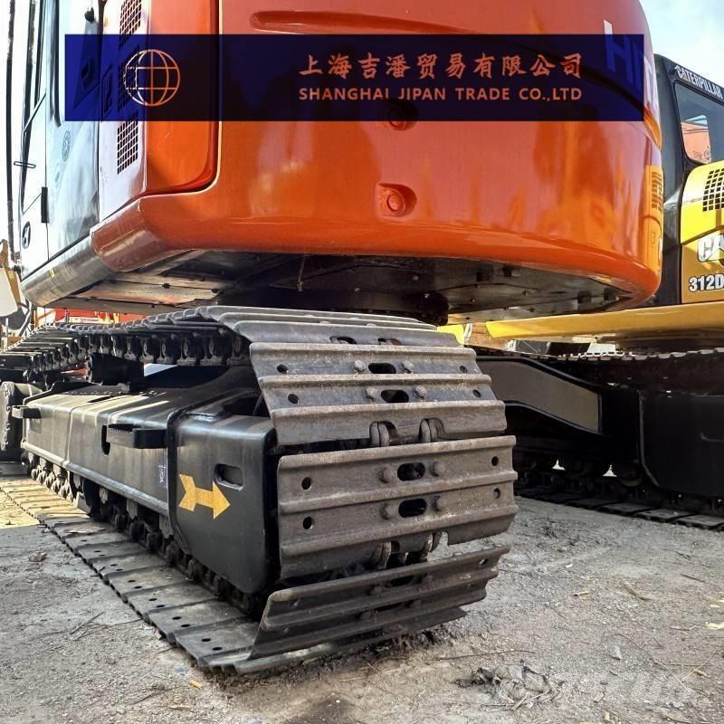 Hitachi ZX 135 Pásové rýpadlá
