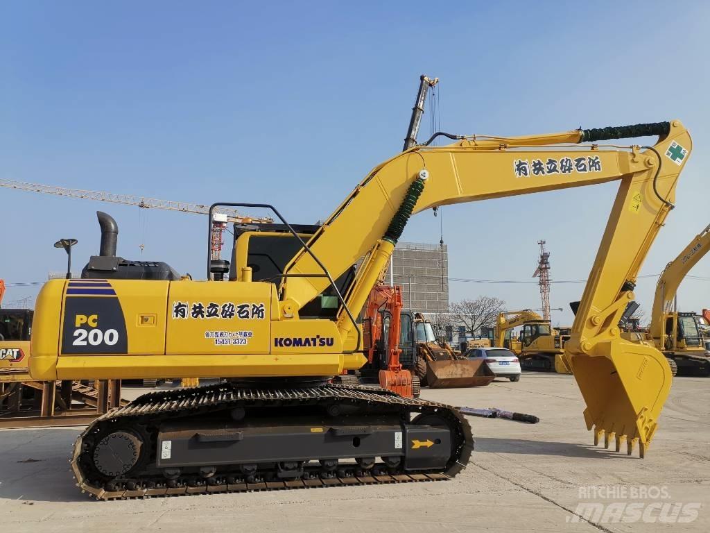 Komatsu PC 200-8N1 Pásové rýpadlá