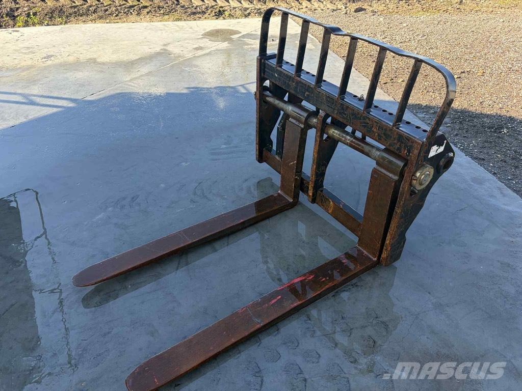 Manitou Pallegafler Teleskopické manipulátory