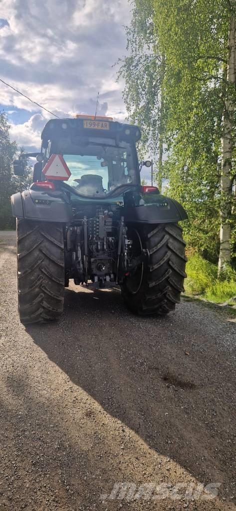 Valtra T194 versu Traktory
