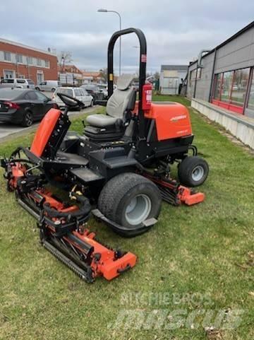 Jacobsen 305 Kosačky fervejí