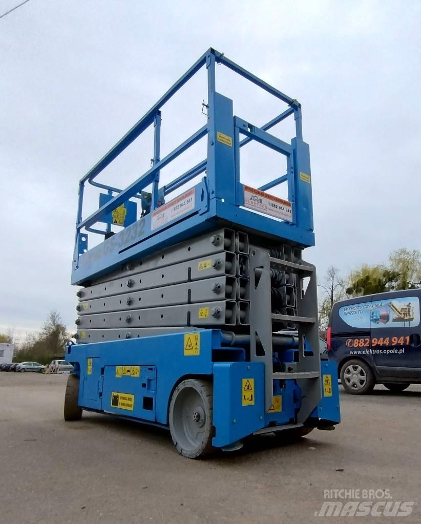 Genie GS 3232 Nožnicové zdvíhacie plošiny