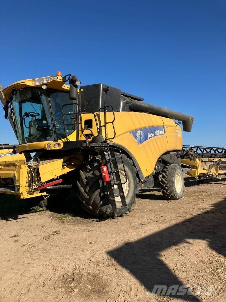 New Holland CX 8080 Kombinované zberacie stroje