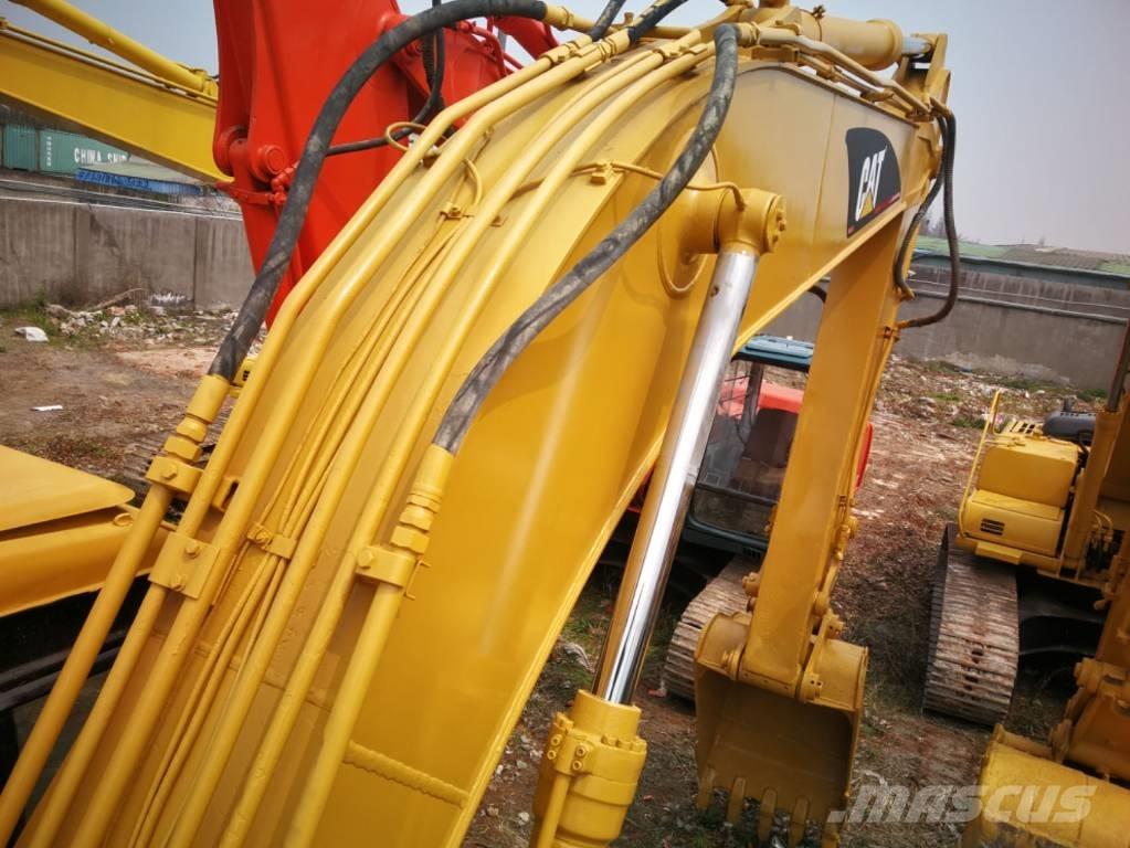 CAT 320 B L Pásové rýpadlá