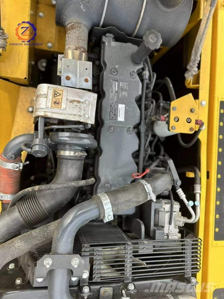 Komatsu PC 240-8 Pásové rýpadlá