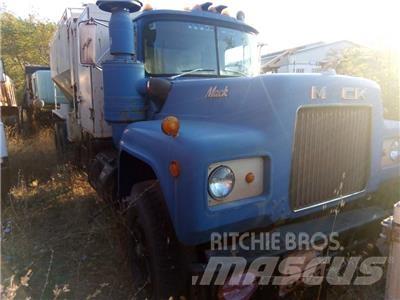 Mack R 600 Sklápače