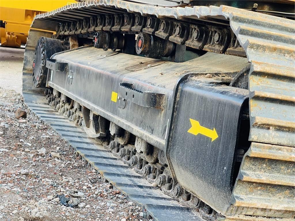 CAT 320D2L Pásové rýpadlá