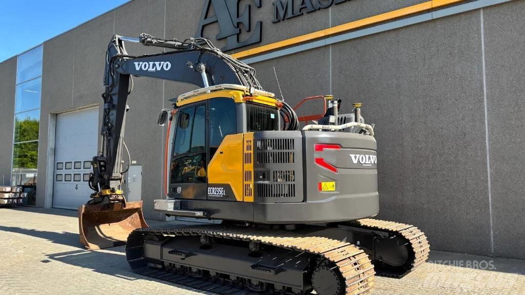 Volvo ECR 235 E Pásové rýpadlá