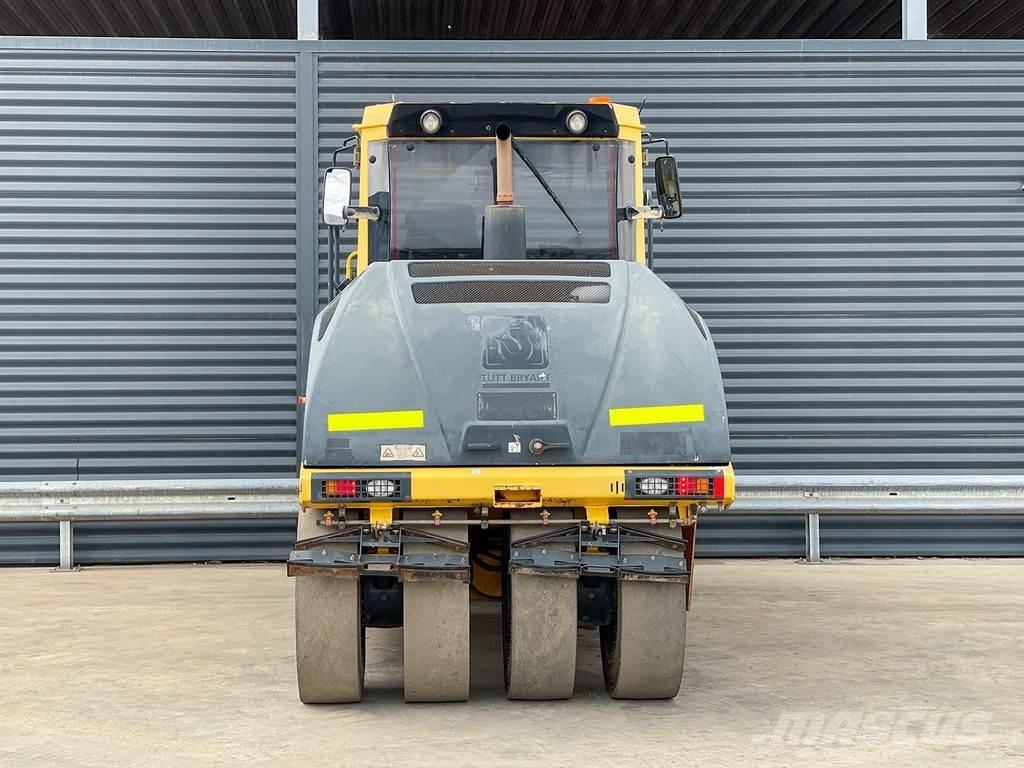 Bomag BW 25 RH Pneumatikové valce