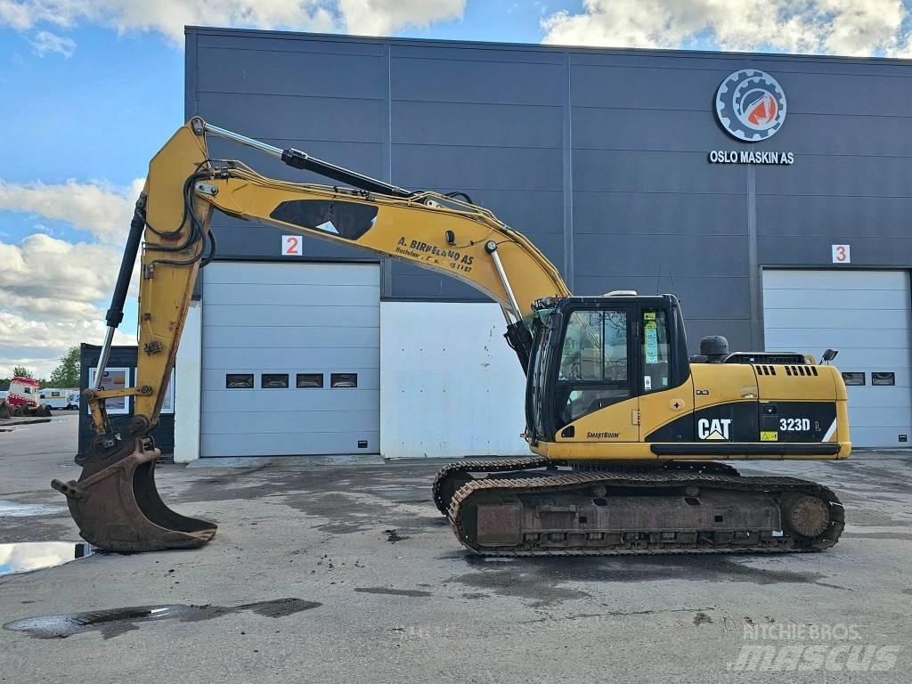 CAT 323 D L Pásové rýpadlá