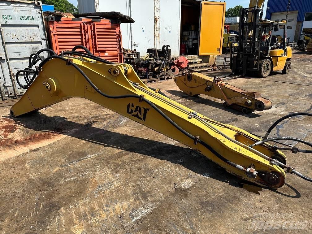 CAT 214 B FT boom Kolesové rýpadlá