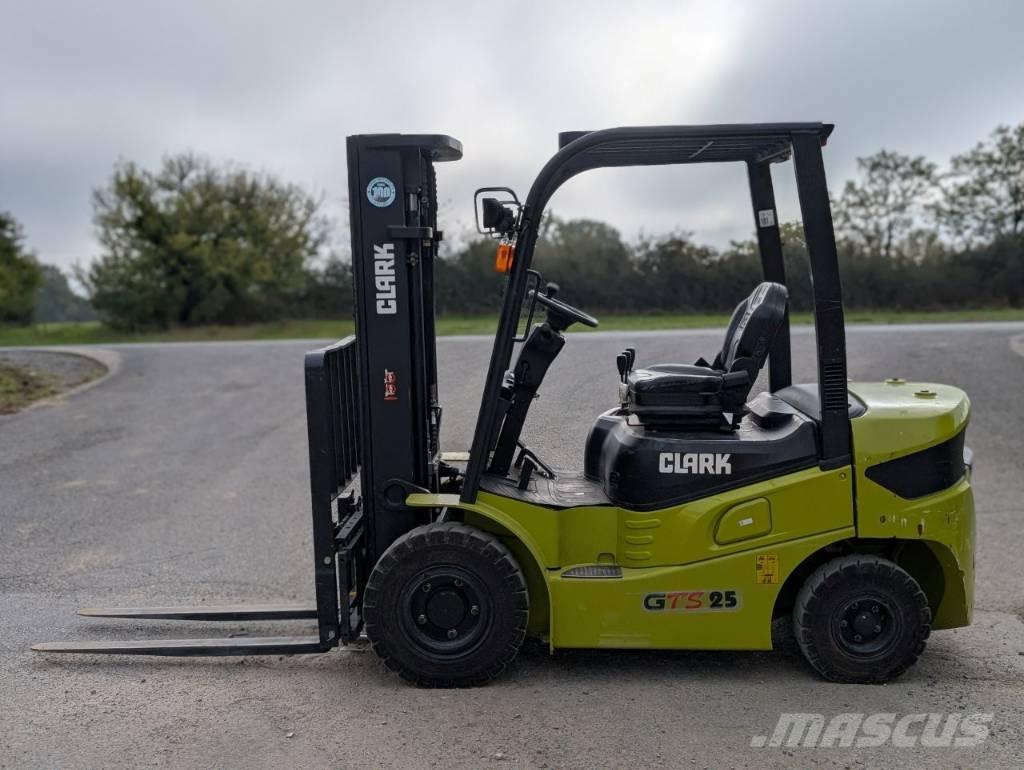 Clark GTS 25 D Dieselové vozíky