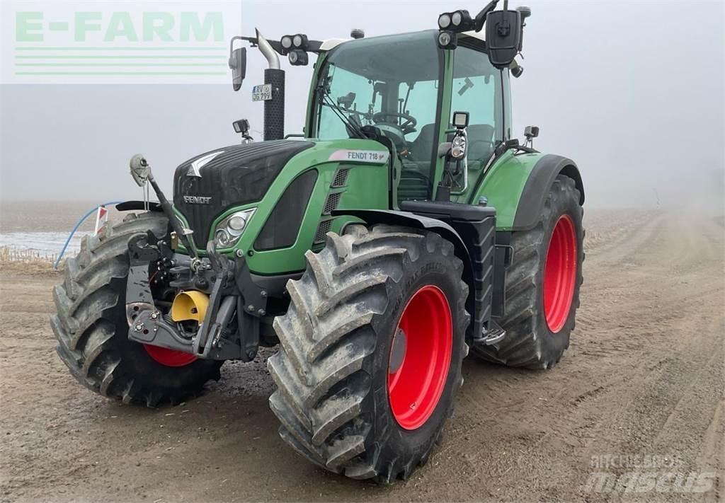 Fendt Vario 718 Traktory