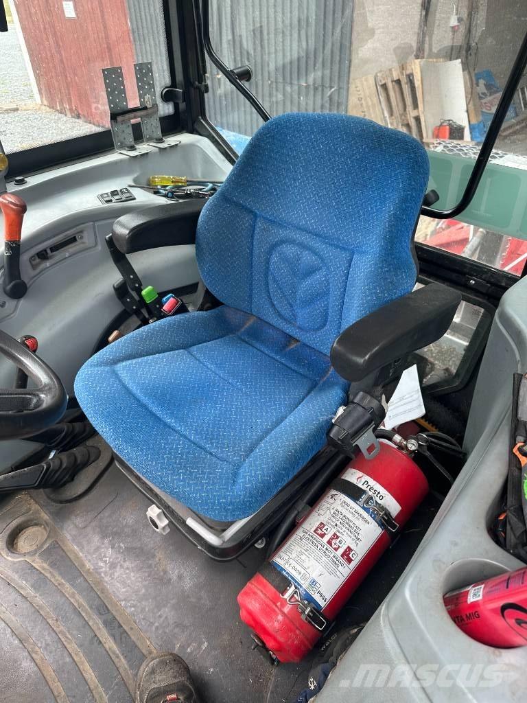 New Holland T 5040 Traktory