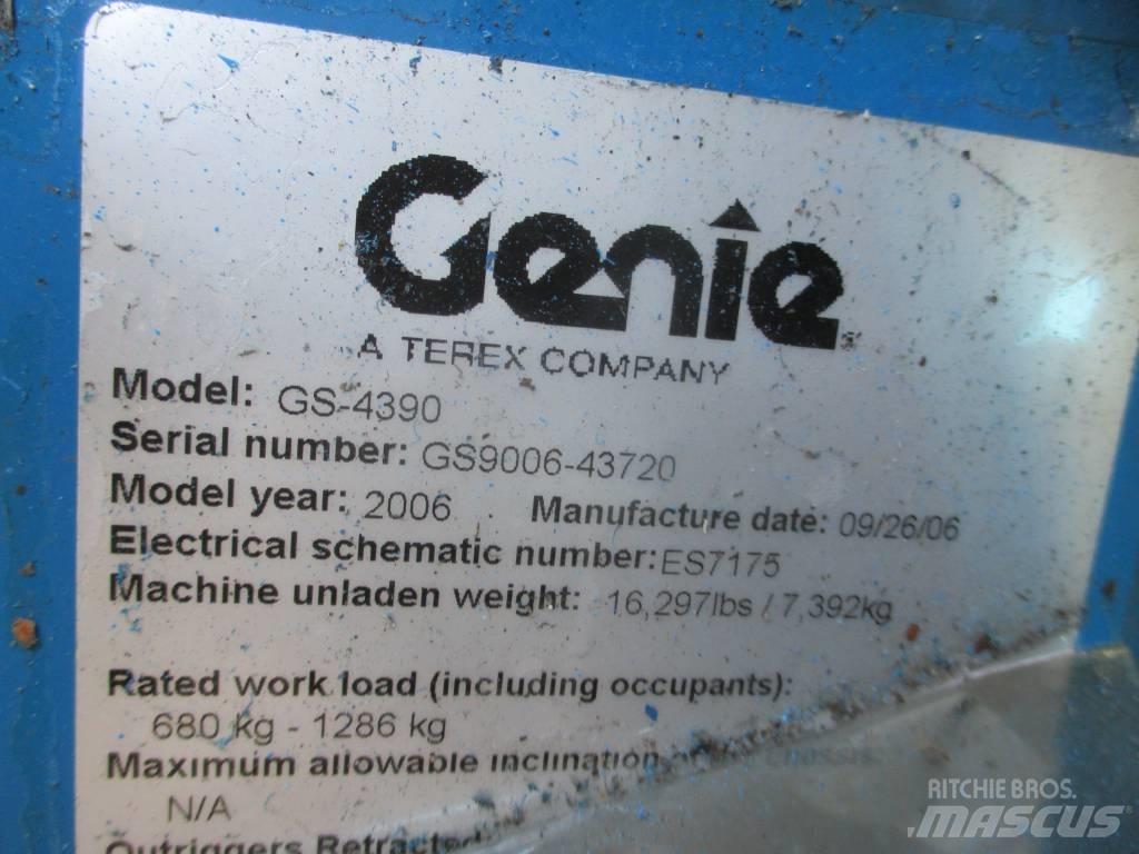 Genie GS 4390 RT Nožnicové zdvíhacie plošiny