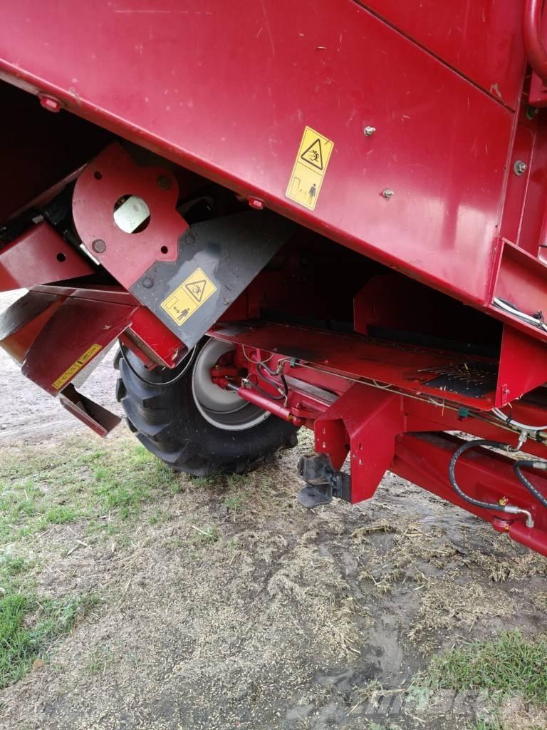 Case IH CF 80 Kombinované zberacie stroje