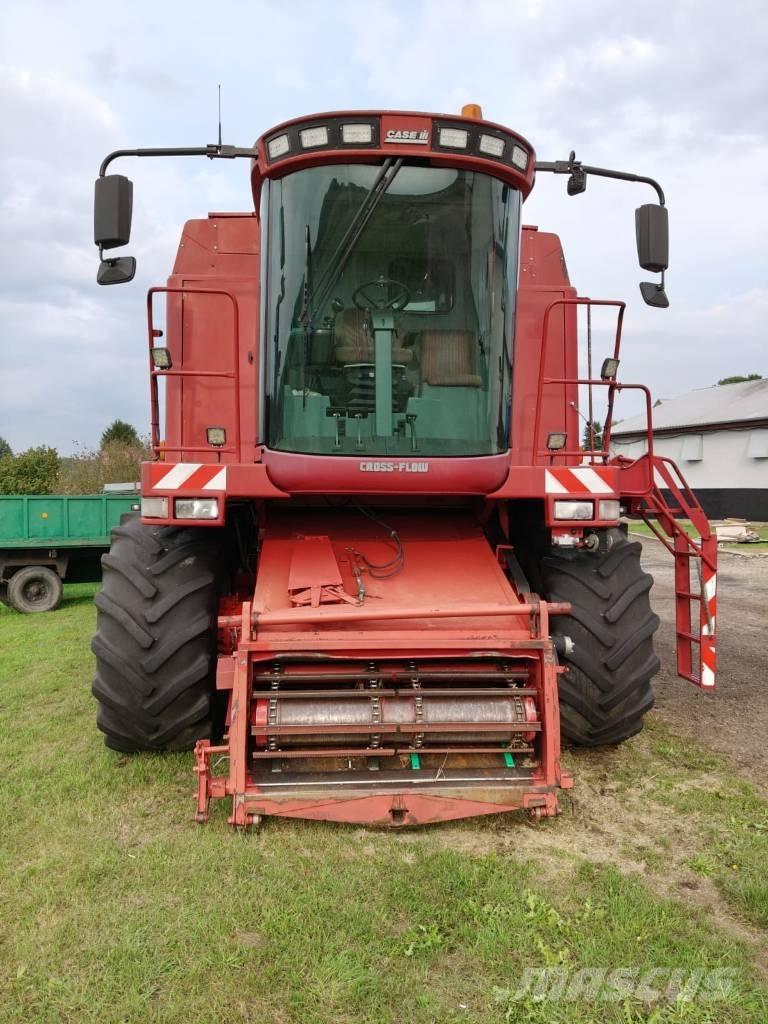 Case IH CF 80 Kombinované zberacie stroje