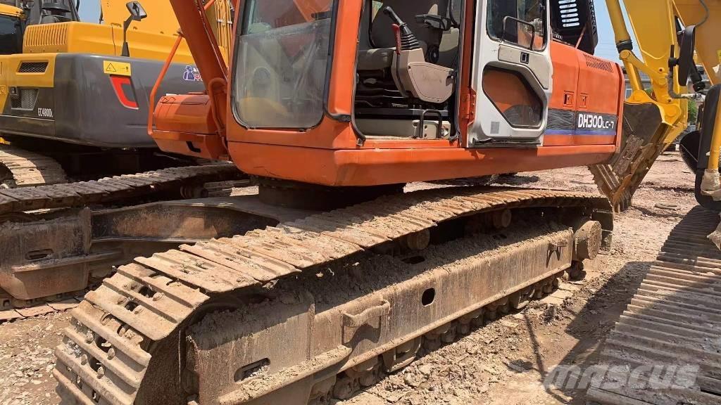 Doosan DH 300 LC-7 Pásové rýpadlá