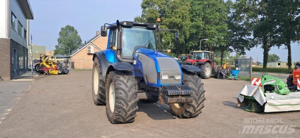 Valtra T160 Traktory