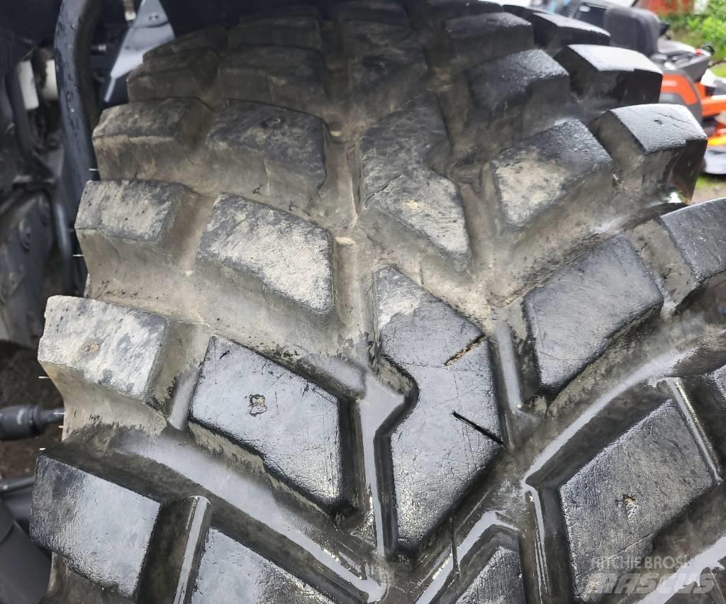 Valtra T 235 D Traktory