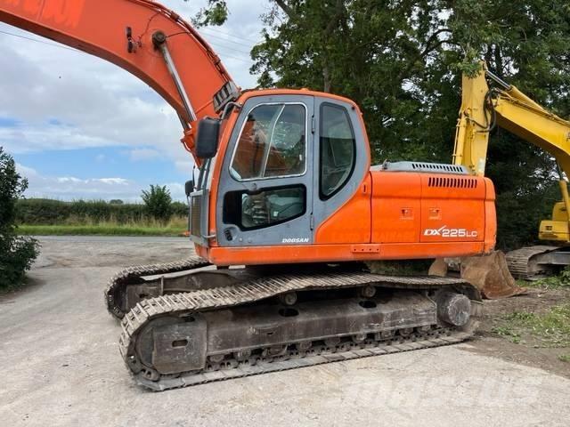 Doosan DX 225 LC Pásové rýpadlá