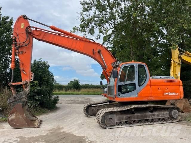 Doosan DX 225 LC Pásové rýpadlá