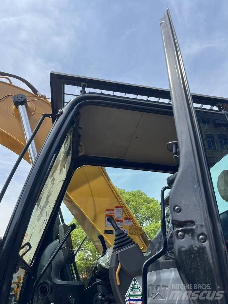 CAT 325 D Pásové rýpadlá
