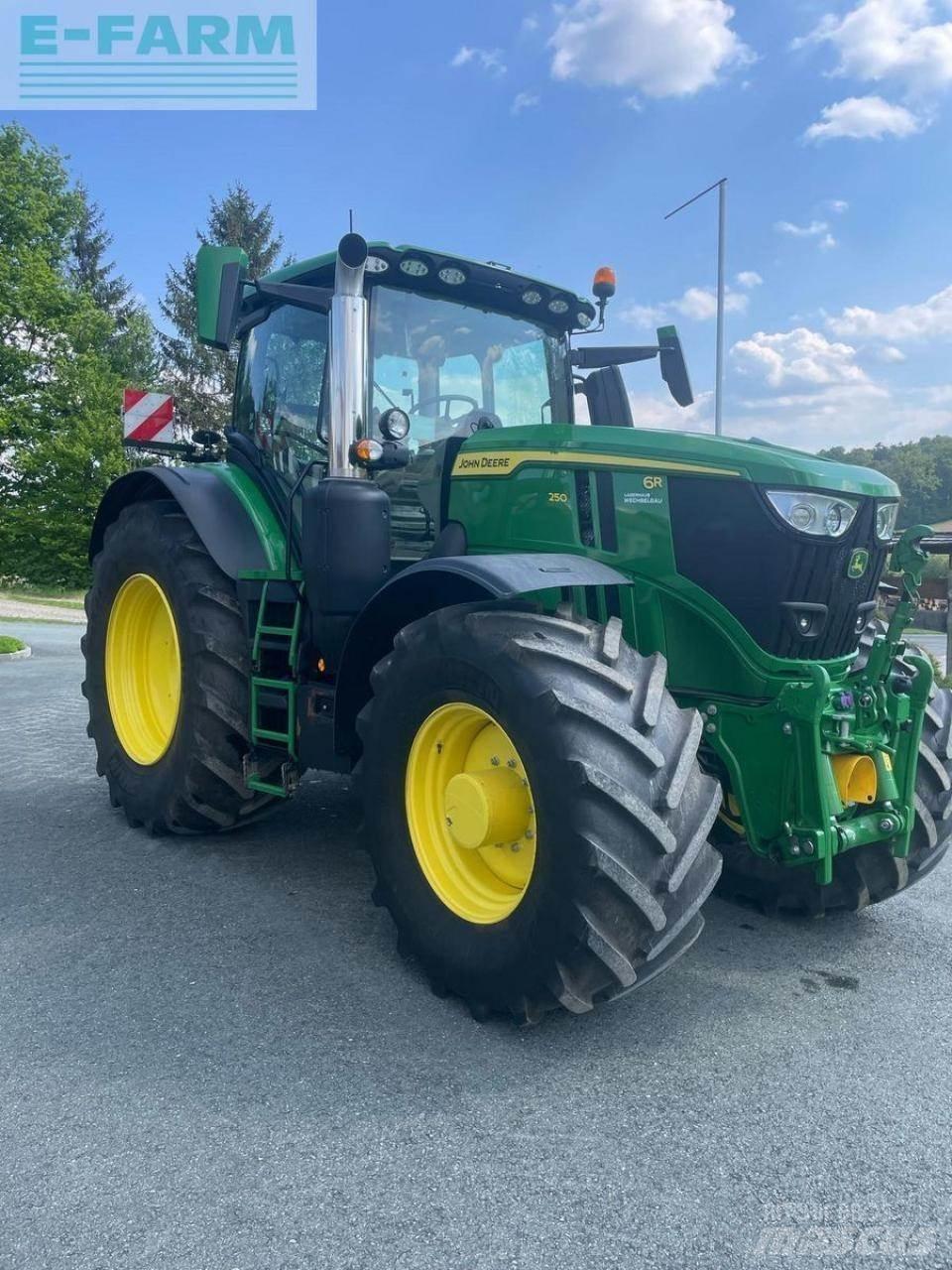 John Deere 6r250 Traktory