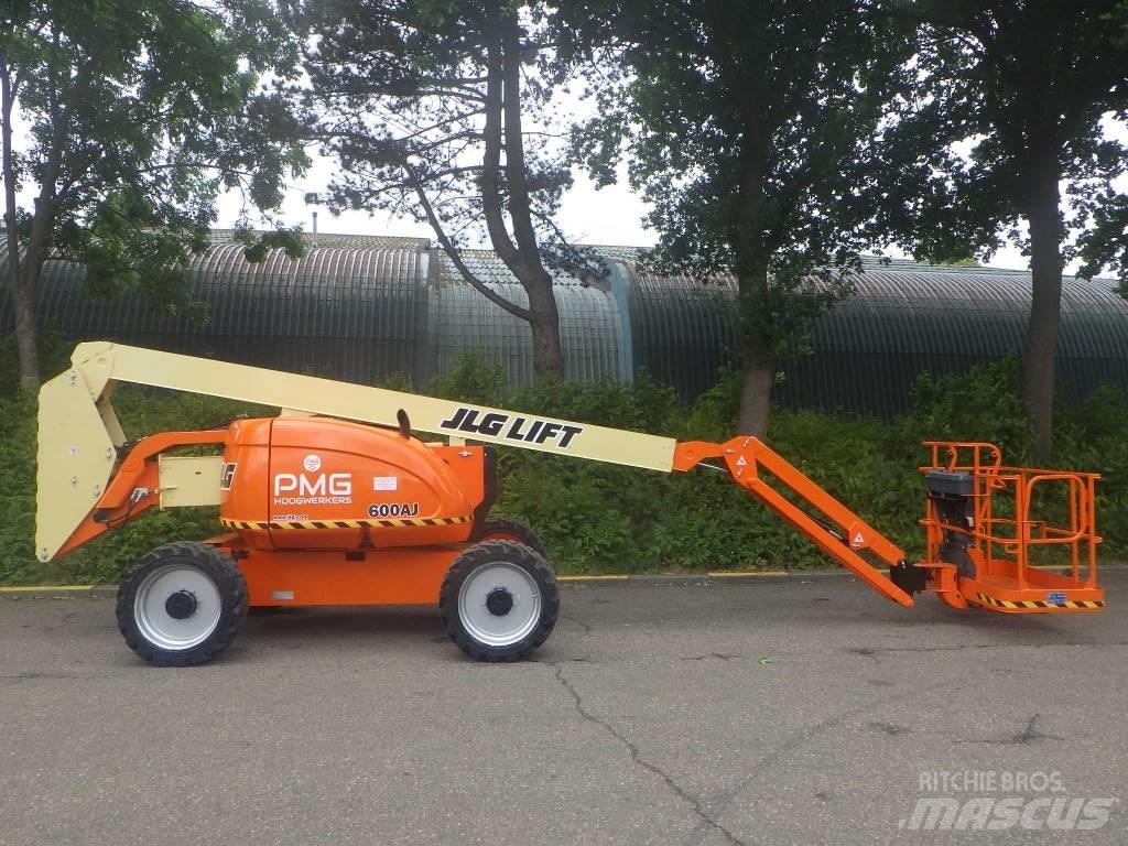 JLG 600AJ Kĺbové plošiny