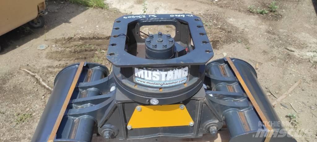 Mustang GRP 250 Drapáky