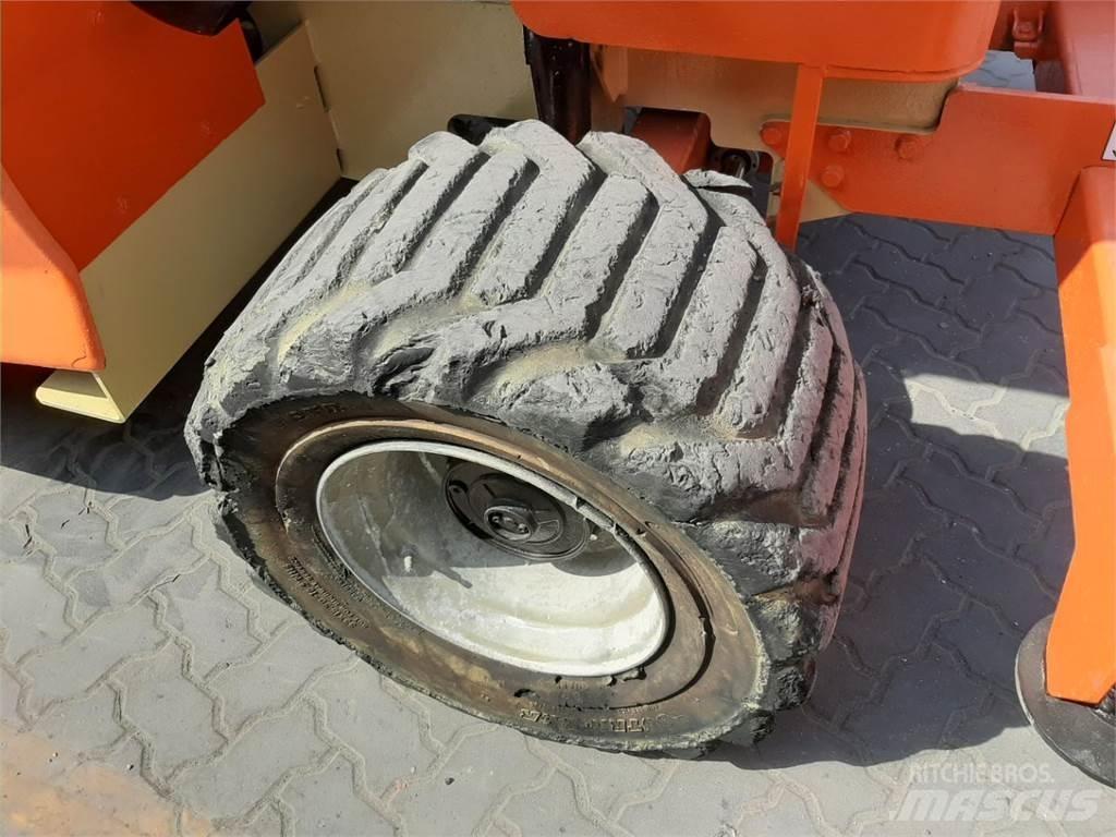 JLG 4394RT Nožnicové zdvíhacie plošiny