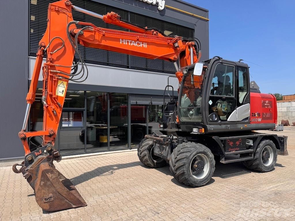 Hitachi 140W Kolesové rýpadlá