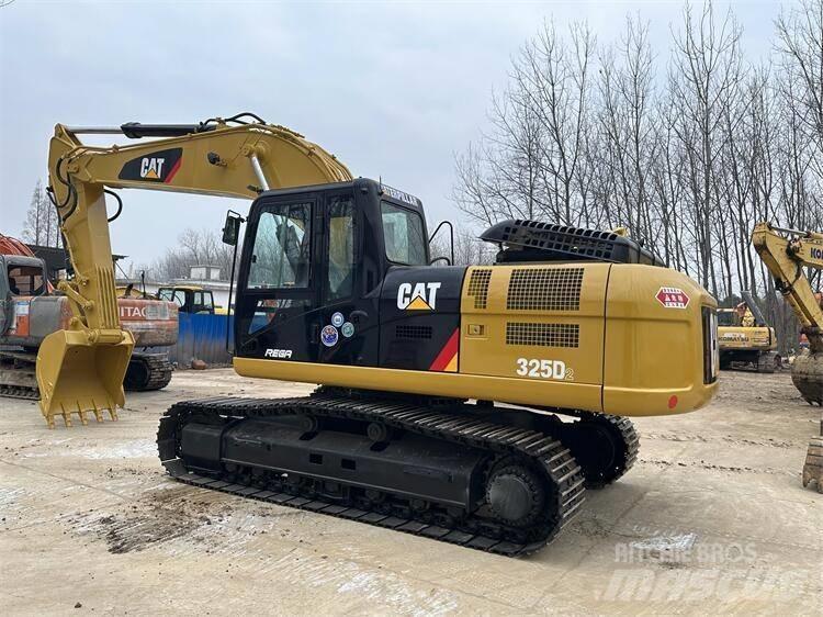 CAT 325D2 Pásové rýpadlá